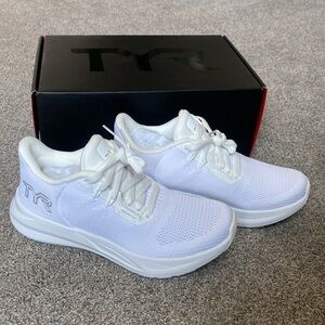 TYR Techknit RNR-1 [size 6] BRAND NEW